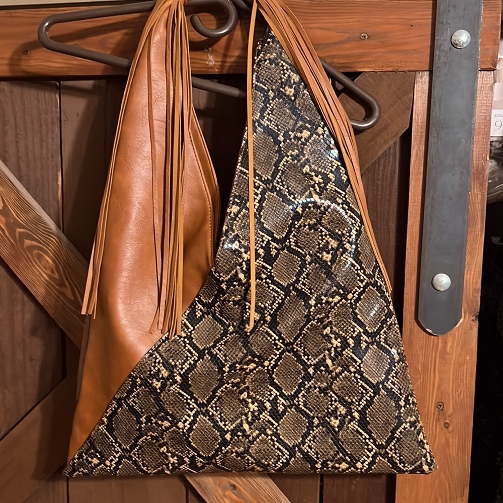 Cute and sexy unbranded purse really Very high-quality construction !